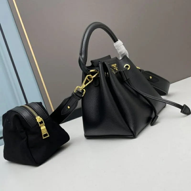 prada aaa qualite sac a main  pour femme s_11a21031